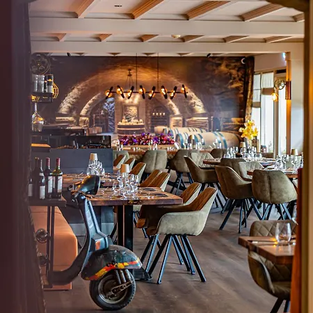 Hotel Het Maashotel 4*