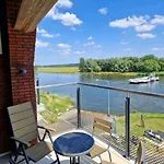 Отель Het Maashotel 4*