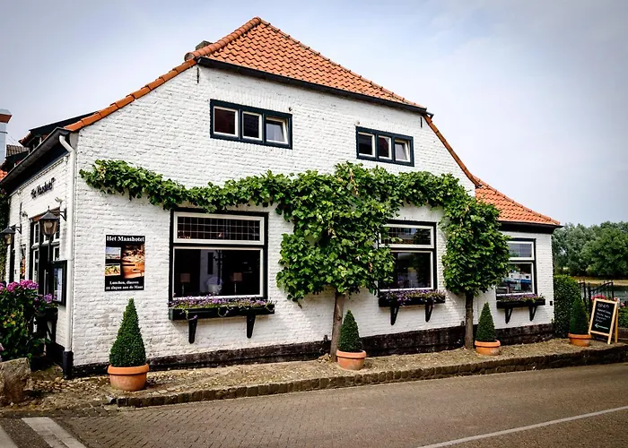 Отель Het Maashotel Broekhuizen (Limburg)