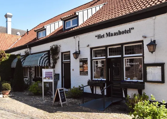 Het Maashotel Отель Broekhuizen (Limburg)