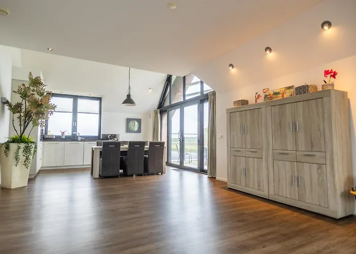 Отель Het Maashotel Broekhuizen (Limburg)