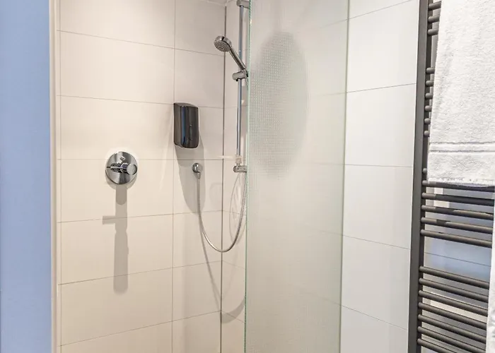 Отель Het Maashotel 4*